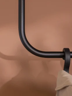 Appendiabiti in metallo fatto a mano Enio