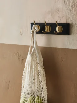 Appendiabiti da parete in legno fatto a mano Edgy