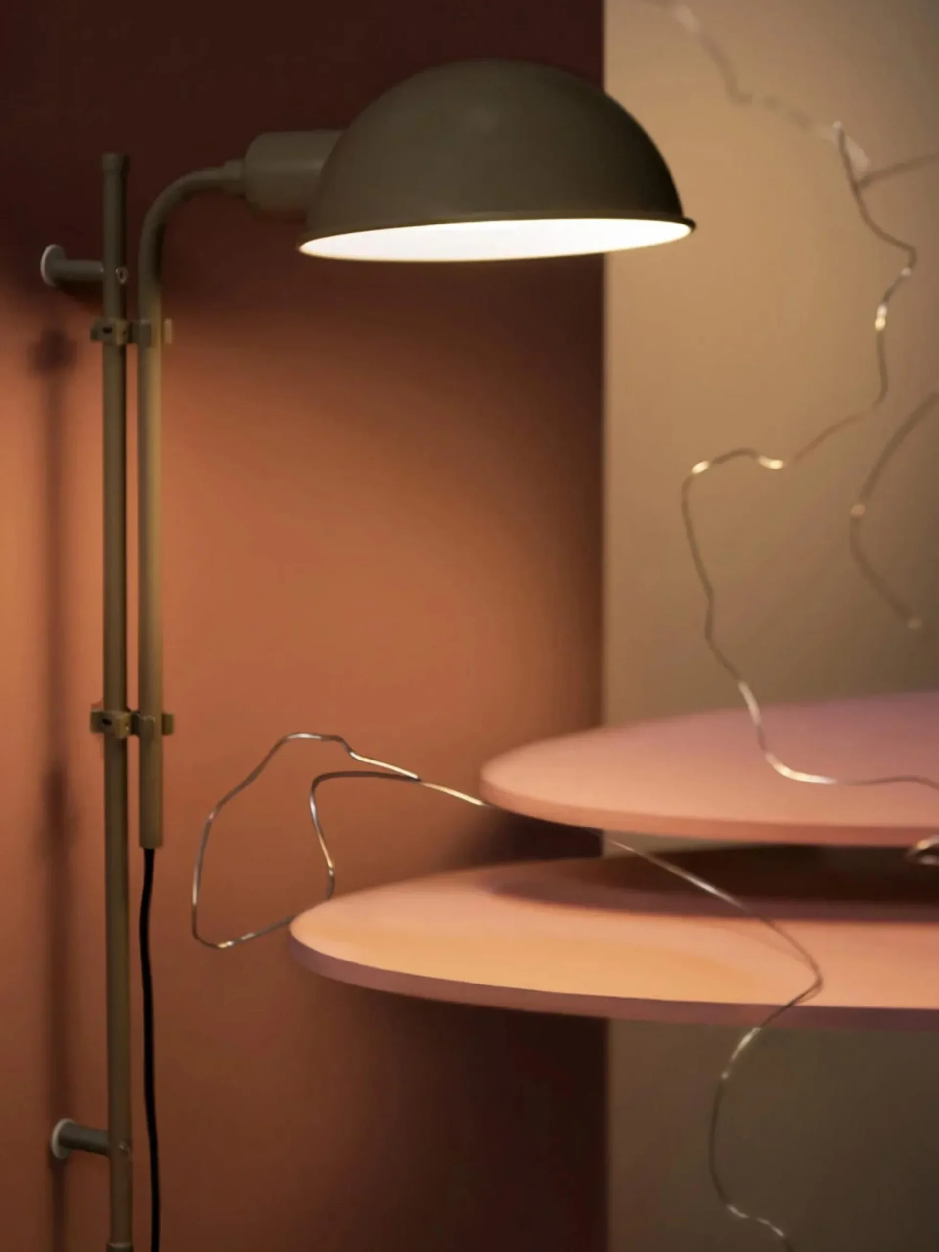 Applique con spina e paralume orientabile Funiculí