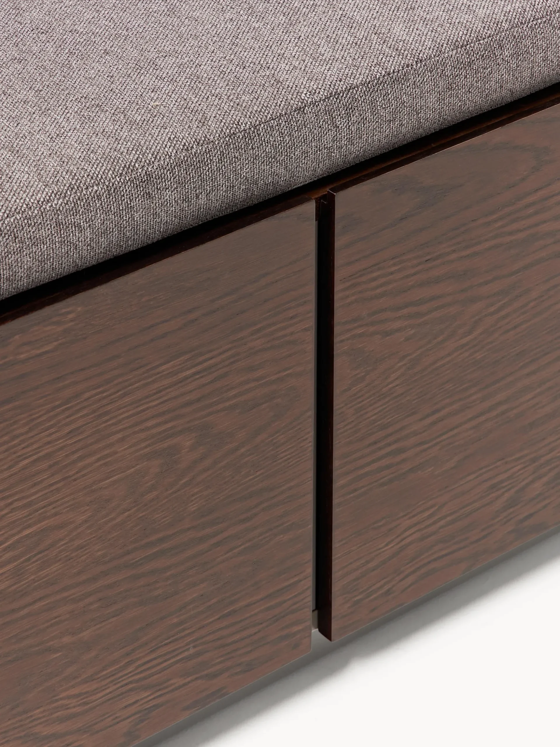 Armadio in legno Larsen