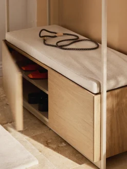 Armadio in legno Larsen