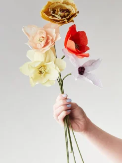 Bouquet di fiori artificiali fatto a mano Spring