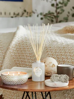 Candela profumata con tre stoppini fatta a mano Maison Blanc (eucalipto, cardamomo, salvia e corteccia di hinoki)