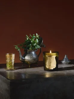 Candela profumata fatta a mano Josephine (camelia cinese, gelsomino egiziano e rosa turca)