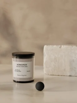Candela profumata Komorebi (Yuzu, Osmanthus, Gelsomino e Cipresso)