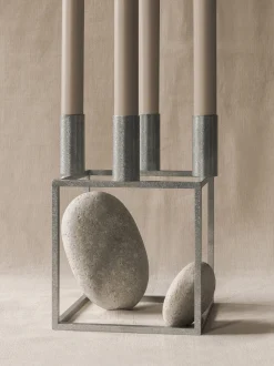 Candelabro in metallo Kubus