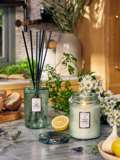 Candela profumata fatta a mano Japonica Collection (legno di Cade, verbena e lavanda)