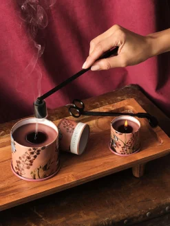 Candela profumata Vanity Tin (muschio di cashmere, foglia di tabacco e arancia)