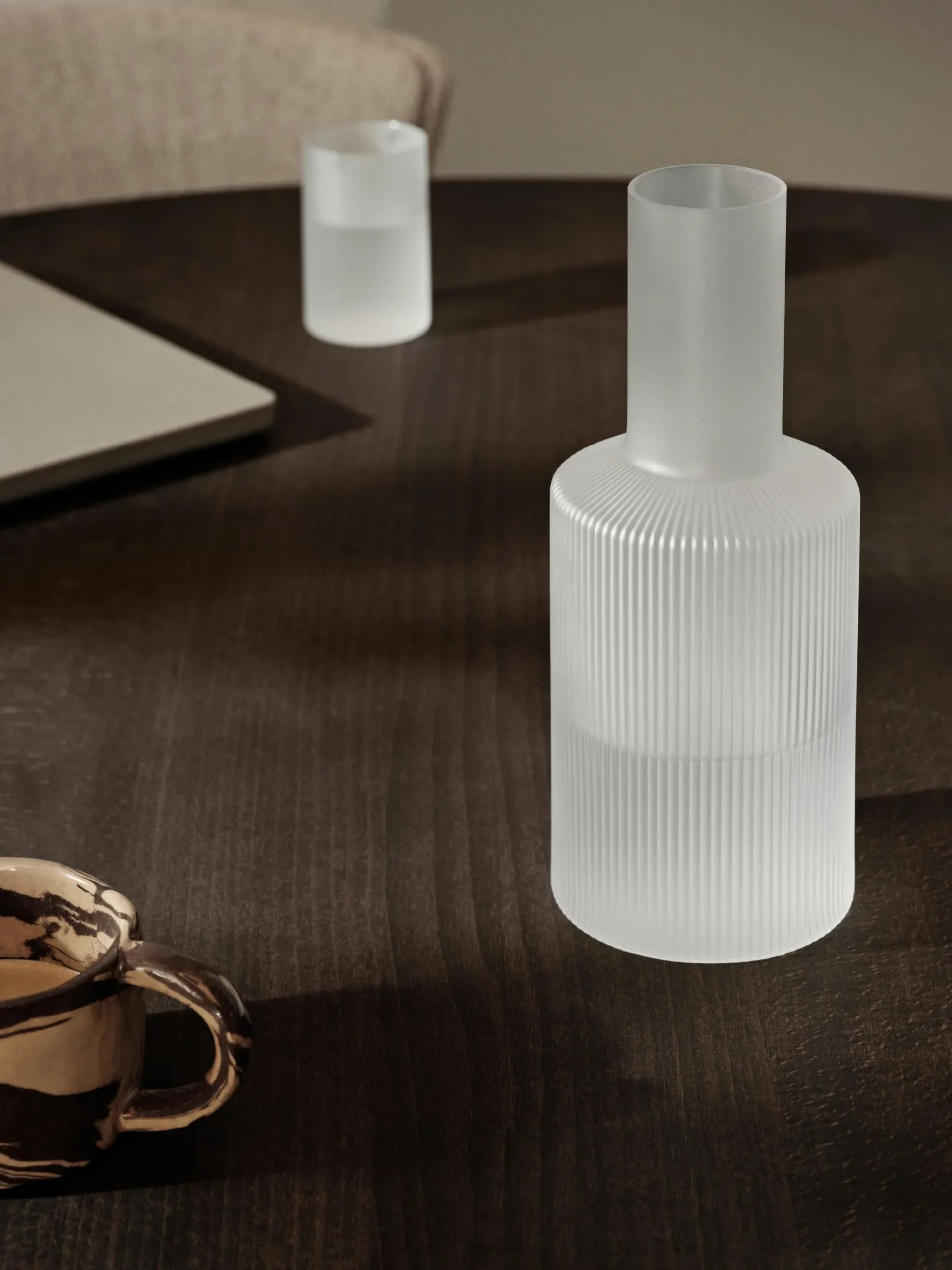 Caraffa in vetro soffiato millerighe Ripple, 1 L