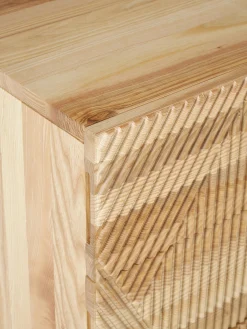 Cassettiera in legno di frassino Louis