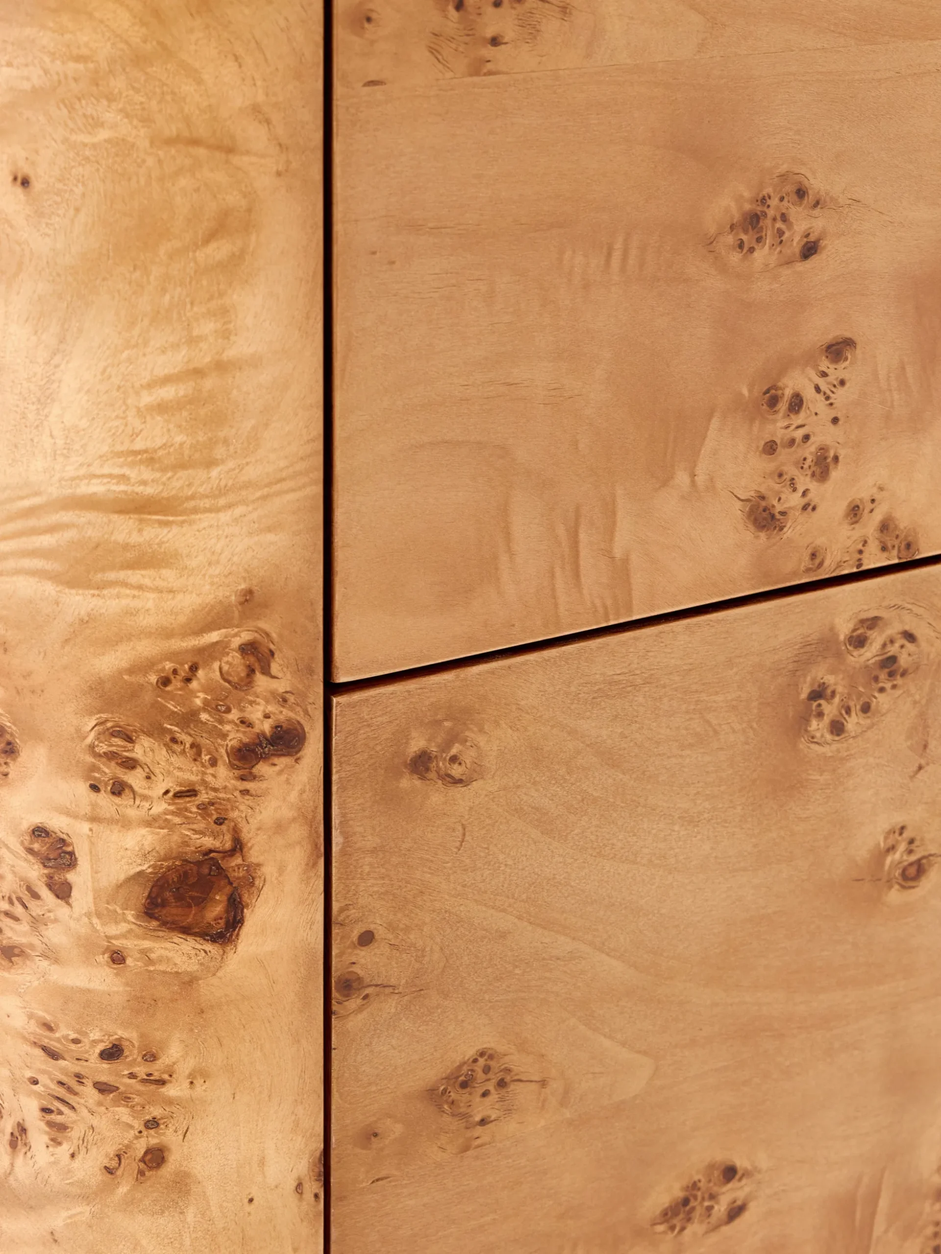 Cassettiera in legno Tobia