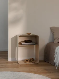 Comodino in metallo di design fatto a mano Damio