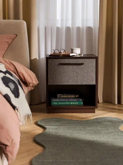 Comodino in legno con frontale imbottito Wisp