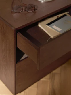 Comodino in legno Larsen