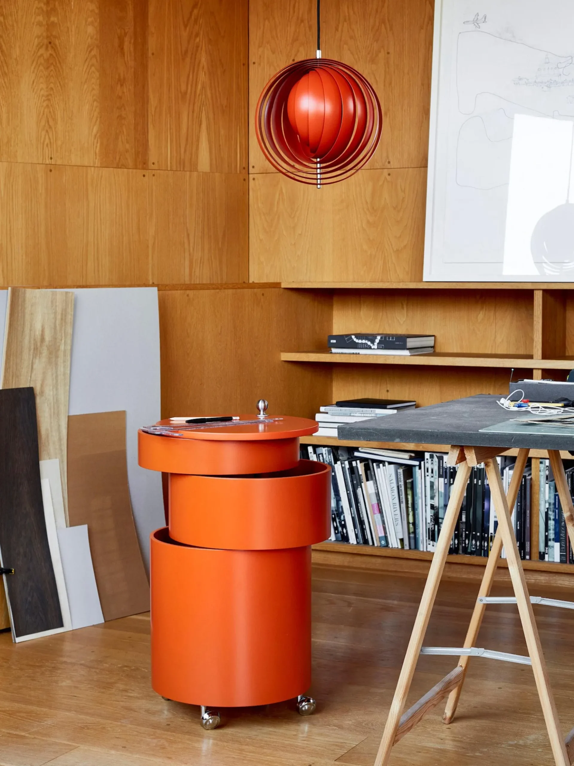 Contenitore a rotelle tondo Barboy, design Verner Panton