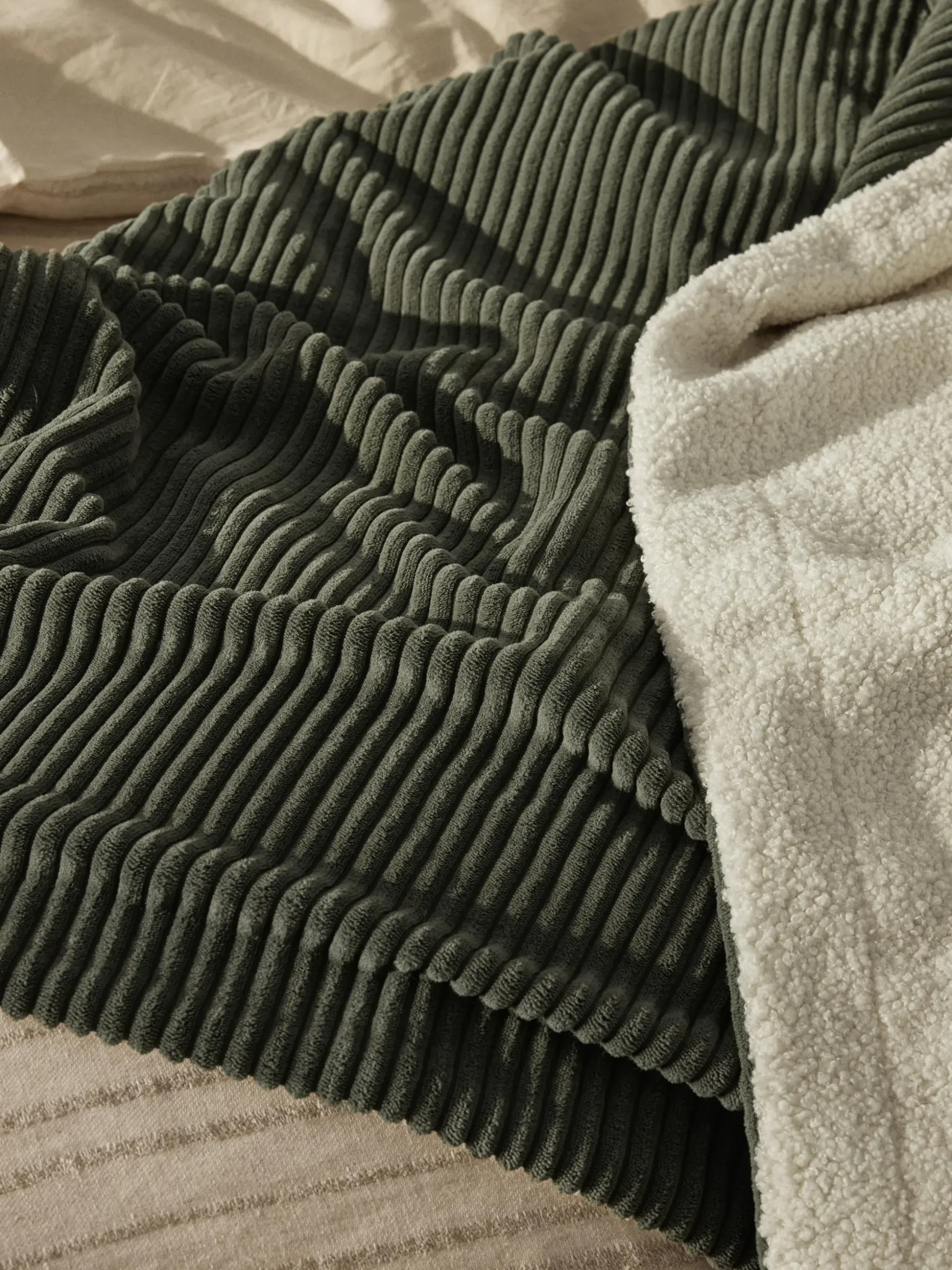 Coperta in velluto a coste Kylen