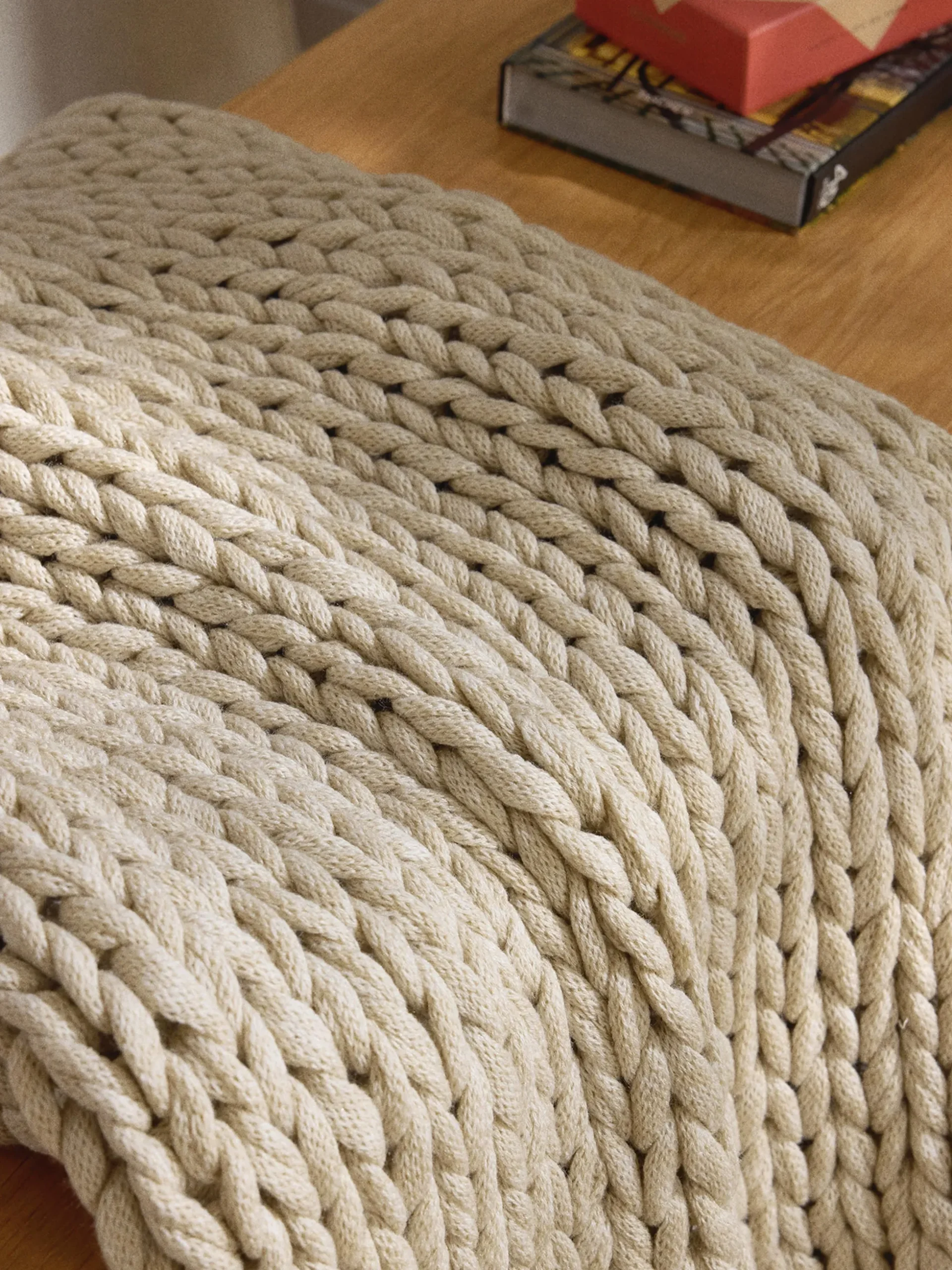 Coperta a maglia grossa fatta a mano Adyna