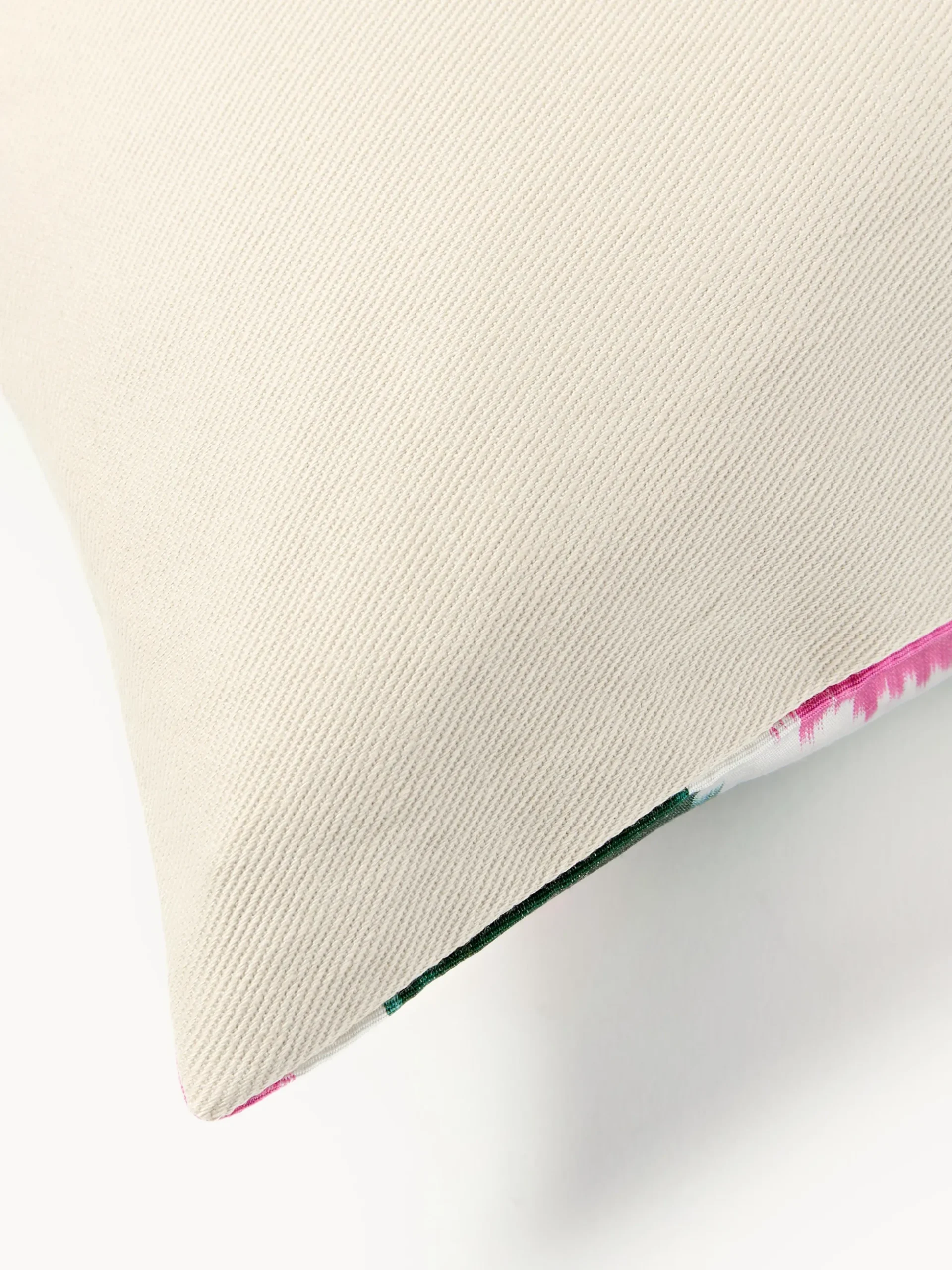 Copricuscino in seta con motivo astratto Silky