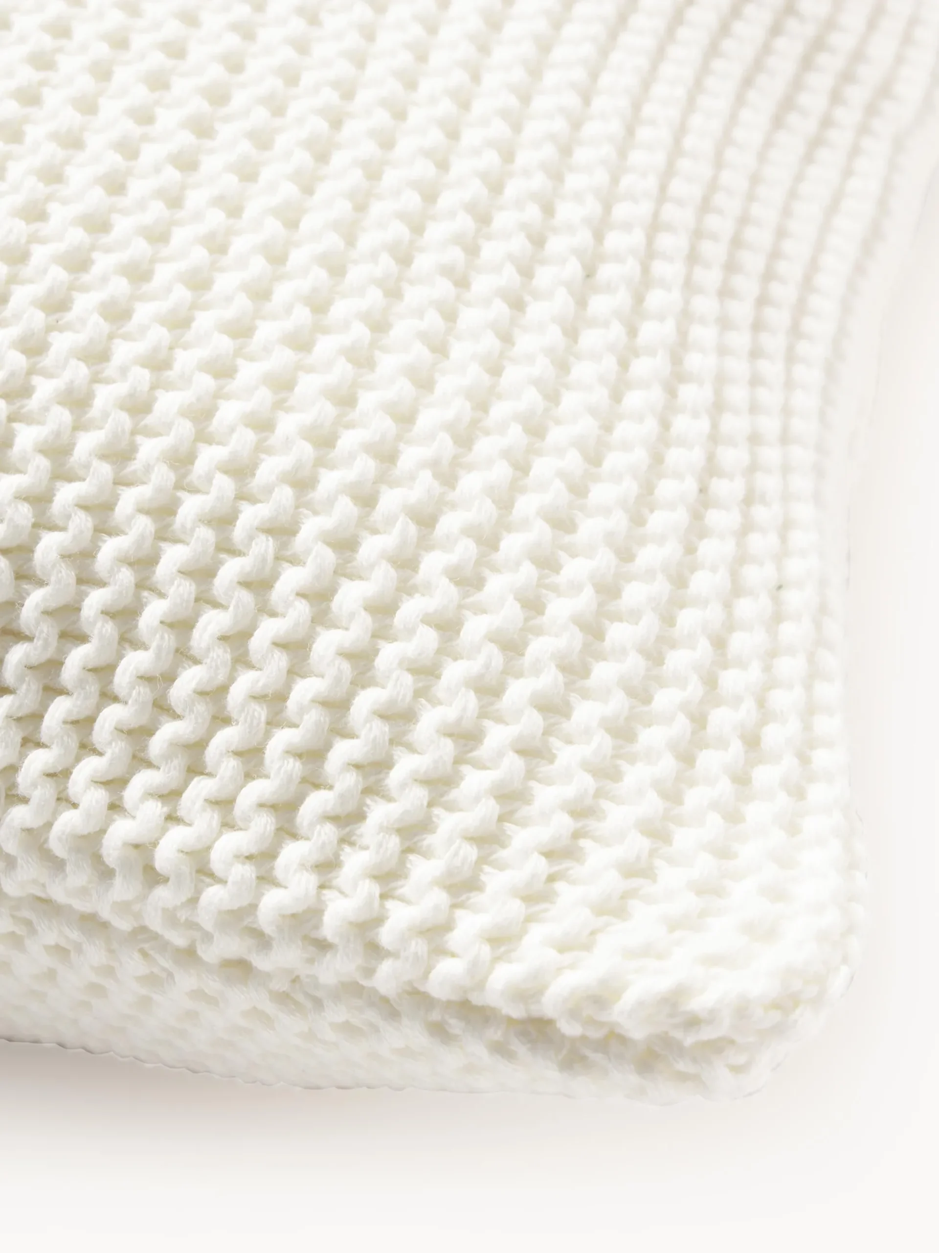 Copricuscino lavorato a maglia in cotone organico Adalyn