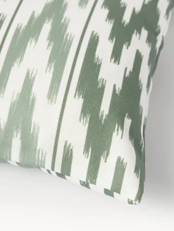 Copricuscino da esterno con motivo ikat Maillot