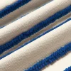 Copricuscino reversibile con scritta ricamata Blah Blah