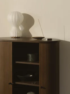 Credenza alta con frontale millerighe Calary
