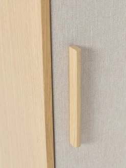 Credenza alta in legno con frontale imbottito Wisp