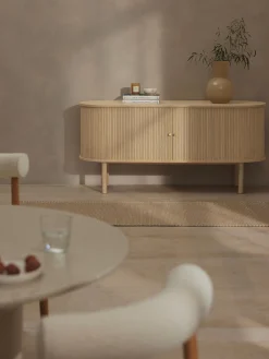 Credenza con frontale millerighe Calary