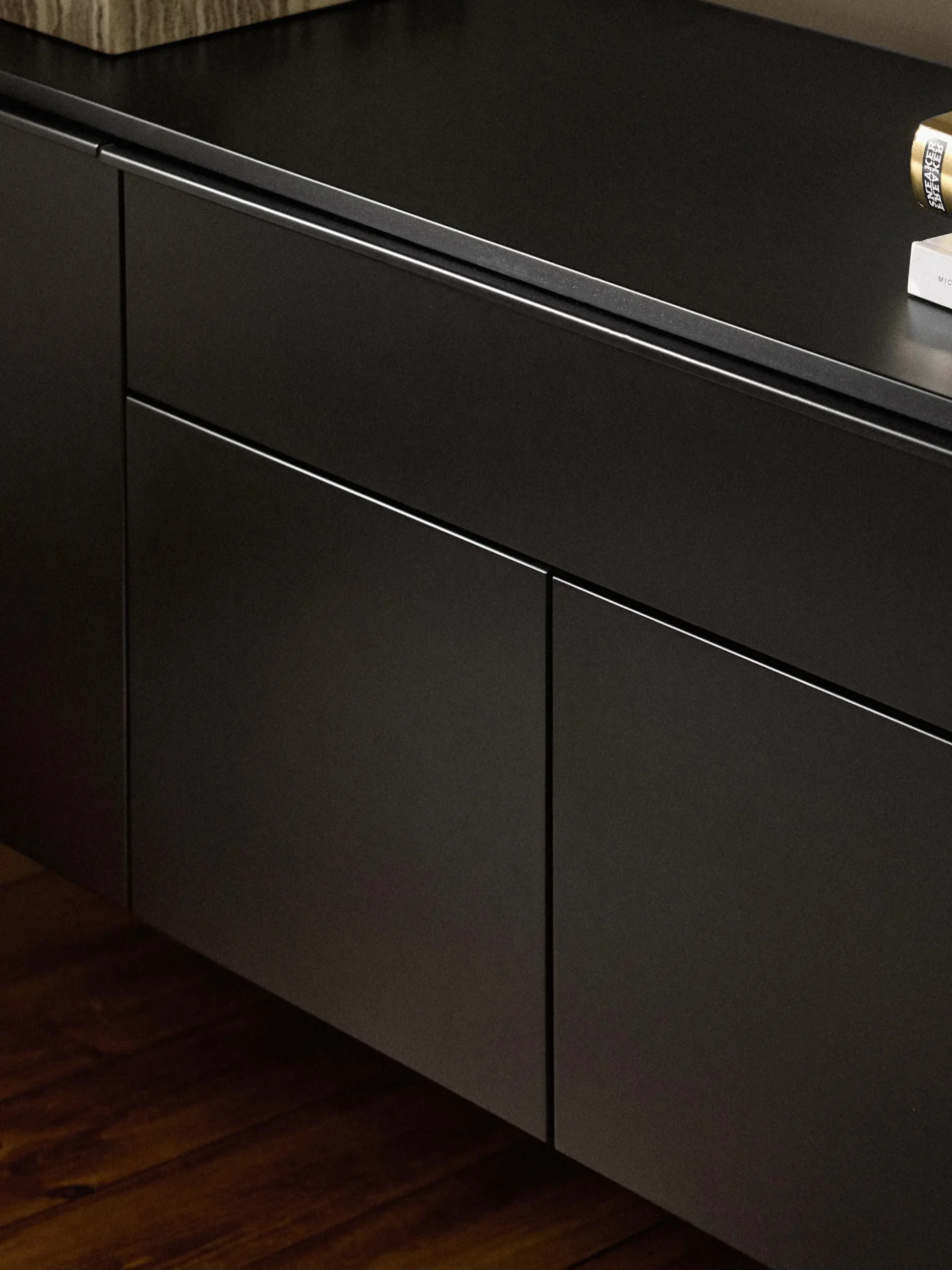Credenza Elona