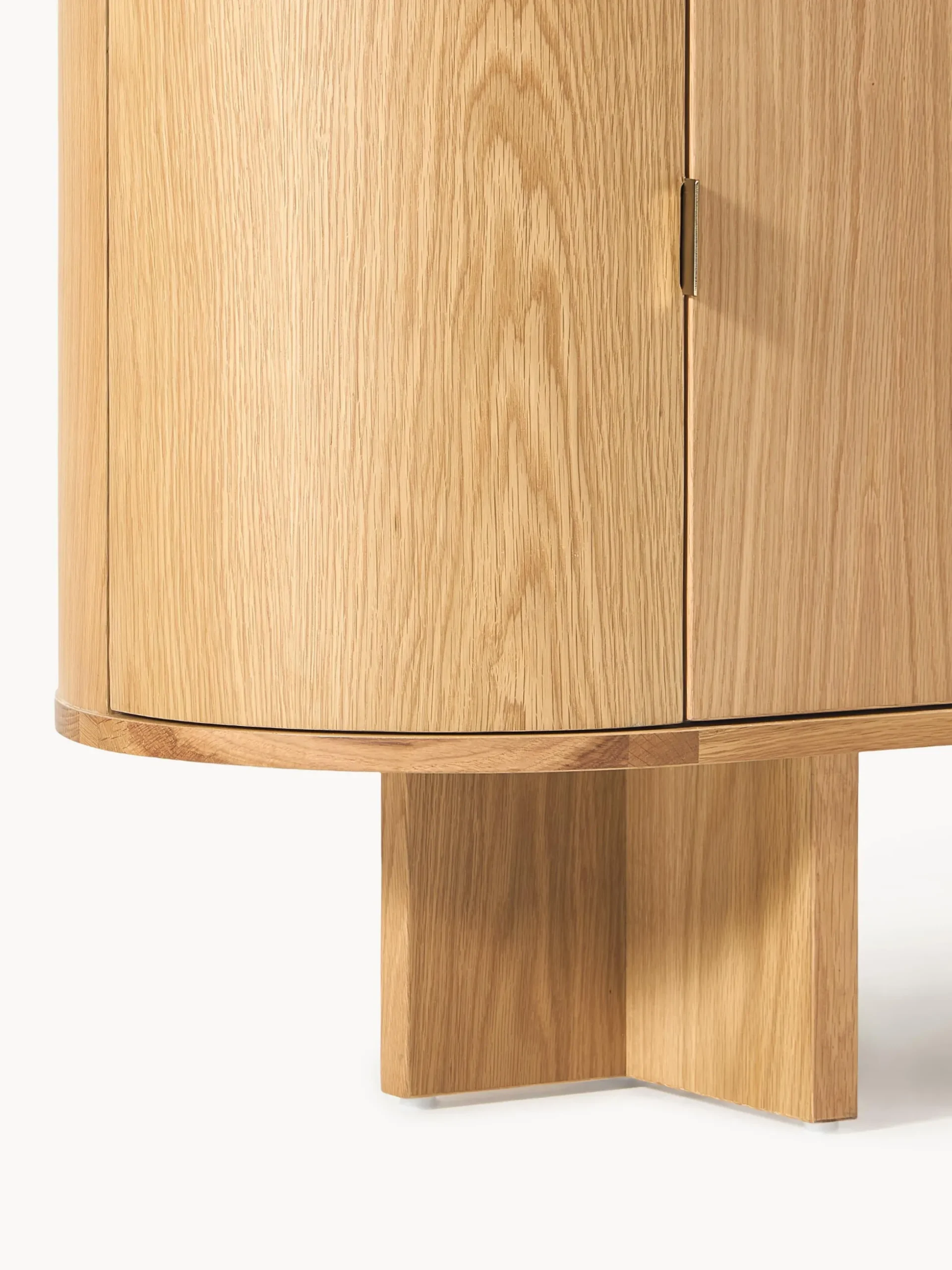 Credenza in legno con angoli arrotondati e piano in travertino Zumi