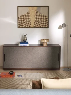 Credenza in legno con frontale imbottito Wisp