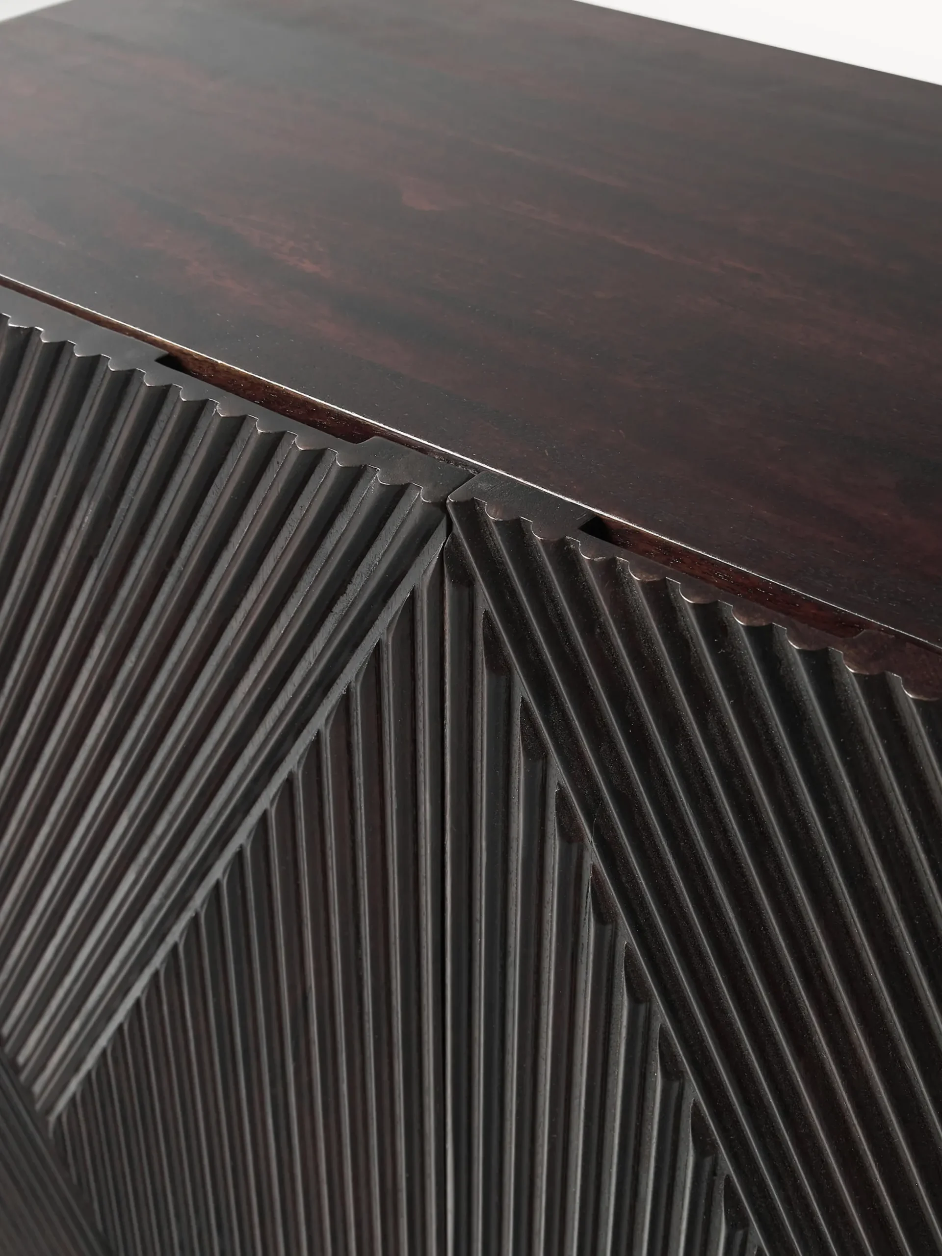 Credenza alta in legno di mango Louis