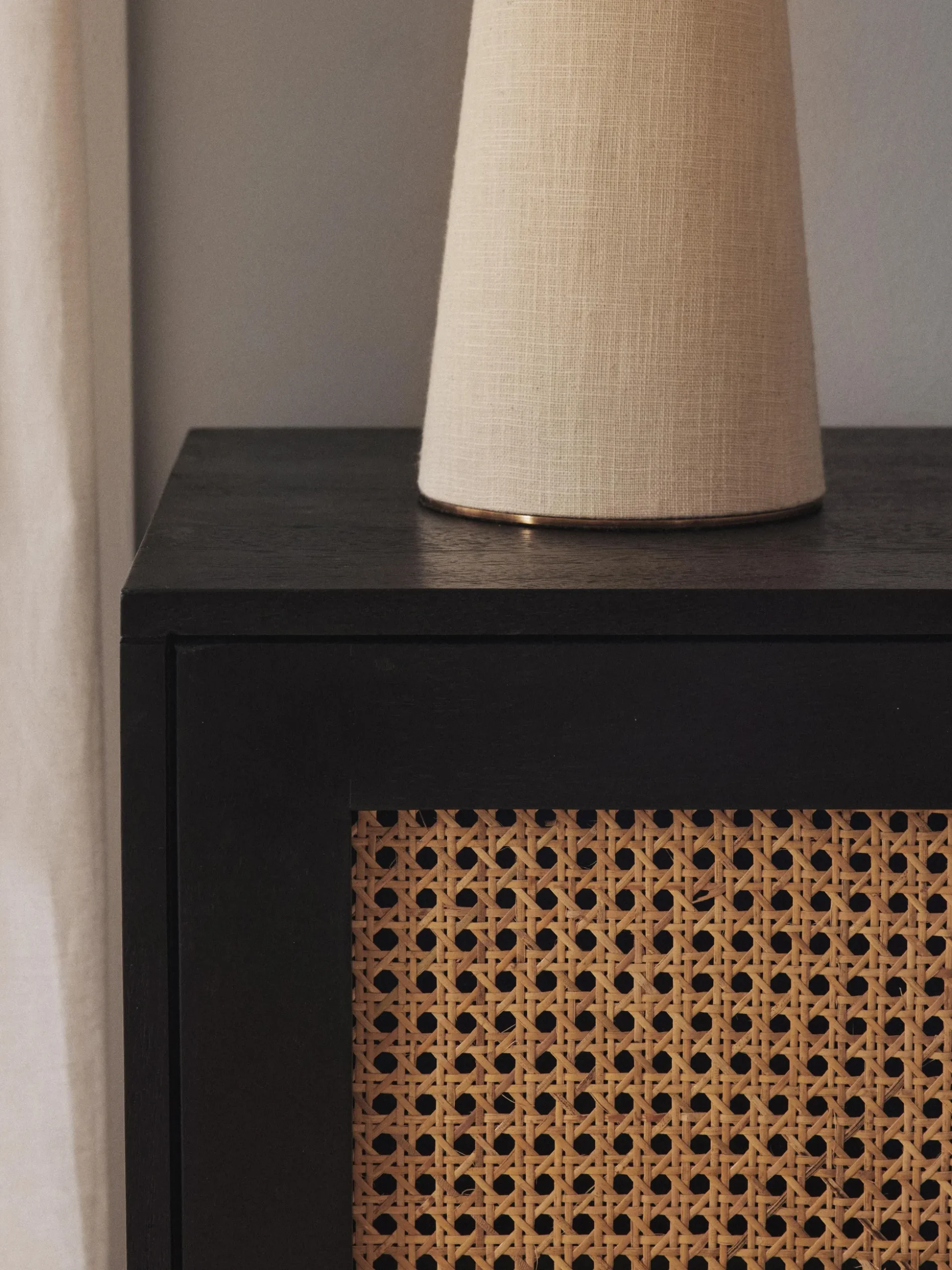 Credenza con intreccio viennese Vienna