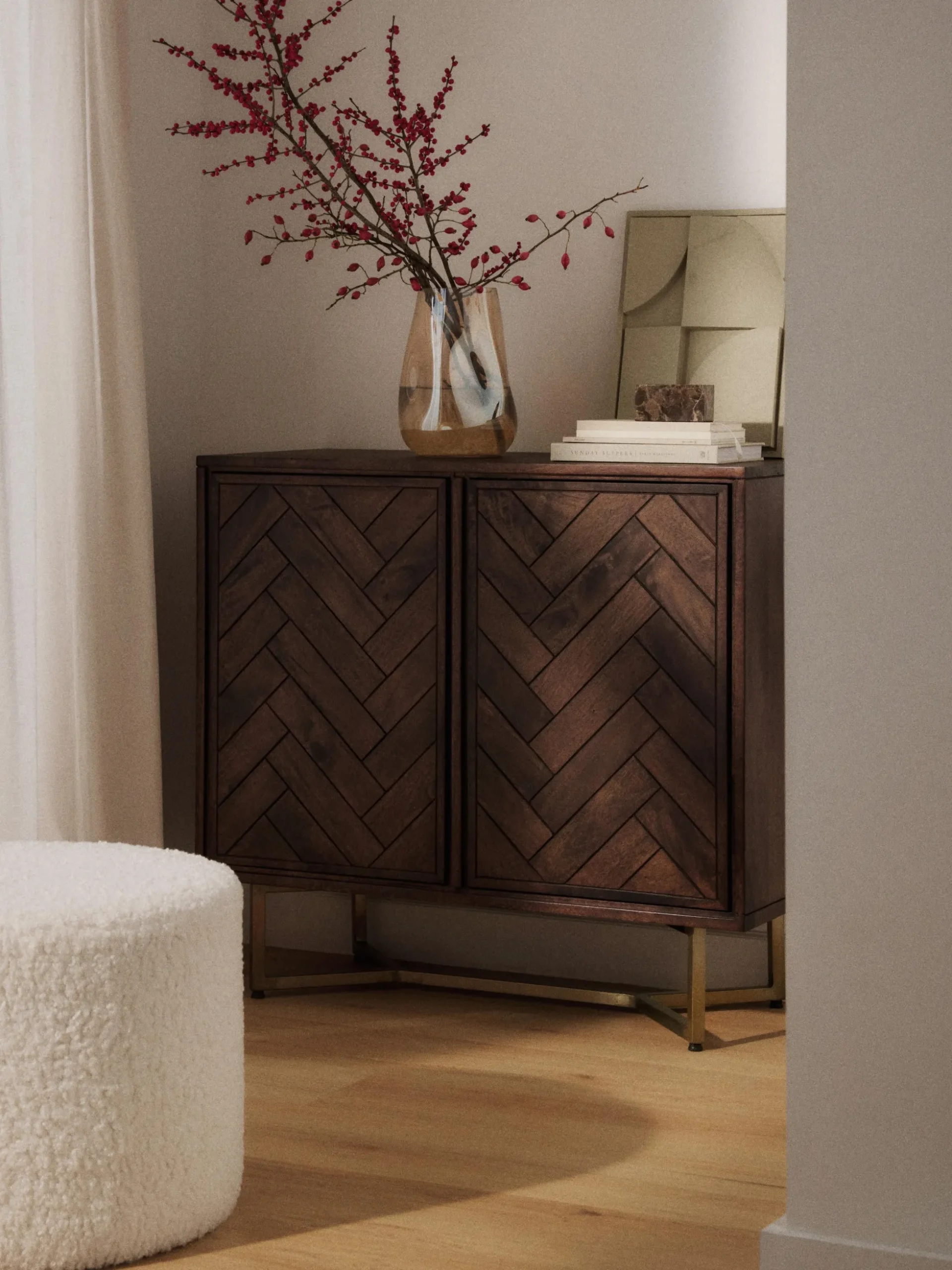 Credenza in legno di mango con motivo spina di pesce Luca