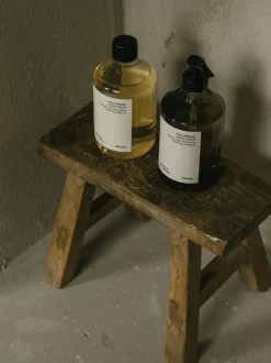 Crema per le mani Columnae (vetiver, pepe nero, arancia amara e tuja)