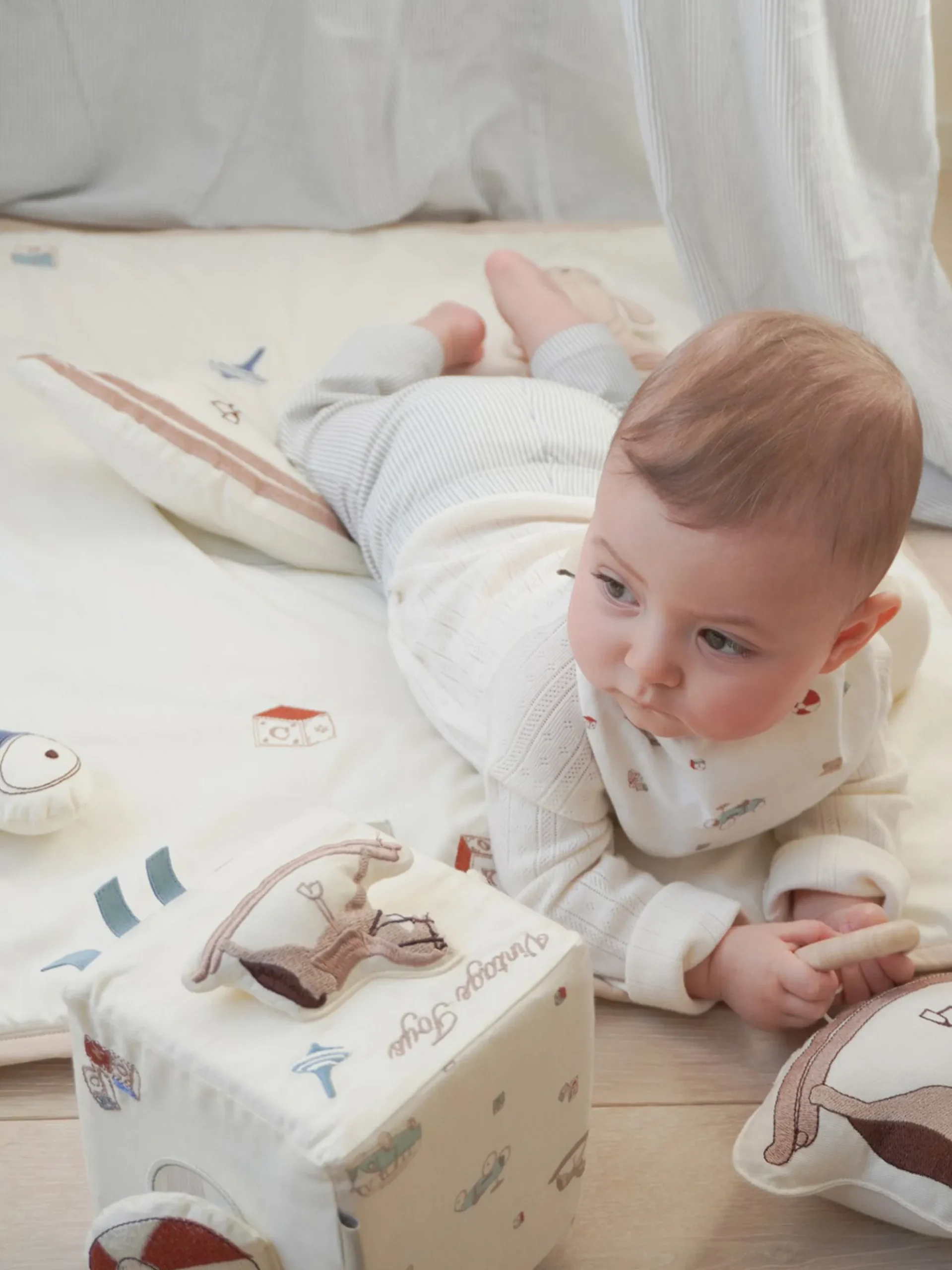Cubo attività in cotone organico per bambini Vintage Toys