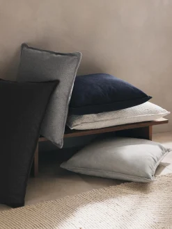 Cuscino decorativo grande in bouclé Lennon, 60 x 60 cm