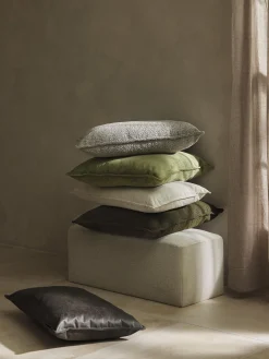 Cuscino decorativo grande in bouclé Lennon, 60 x 60 cm
