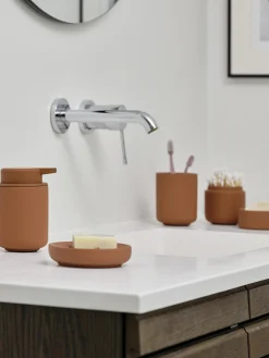 Dispenser sapone con superficie soft-touch Ume