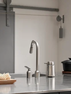 Dispenser sapone Vipp9