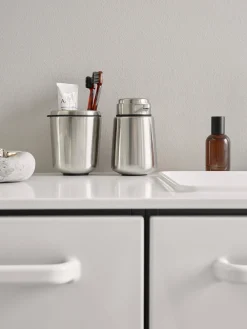 Dispenser sapone Vipp9