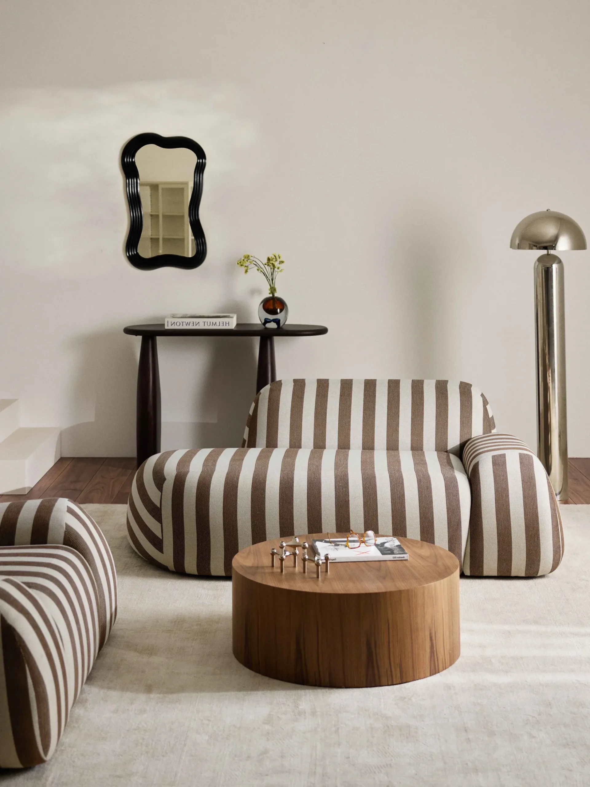 Divano a righe 2 posti con chaise longue Wolke