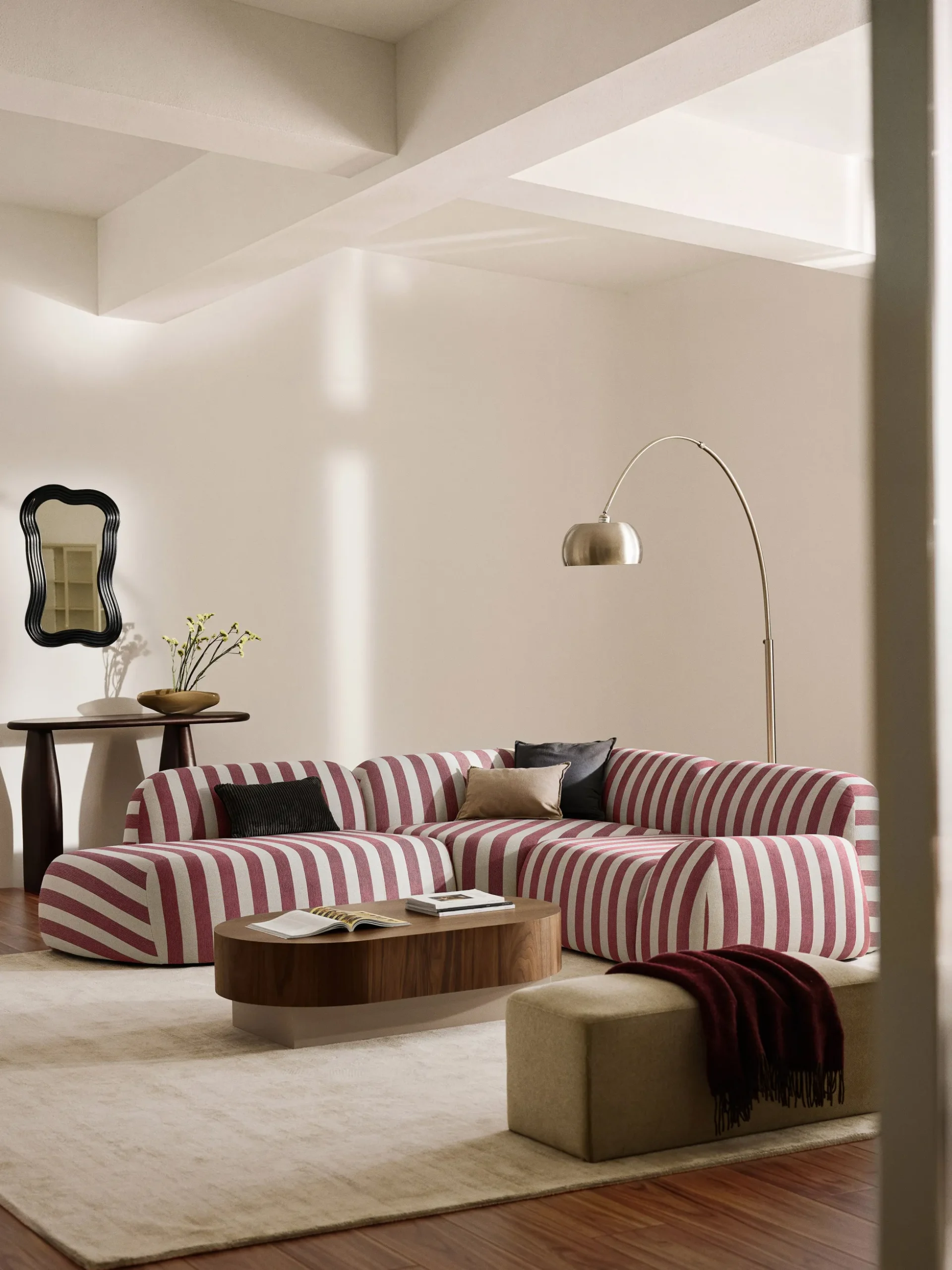 Divano angolare componibile 4 posti a righe con chaise longue Wolke