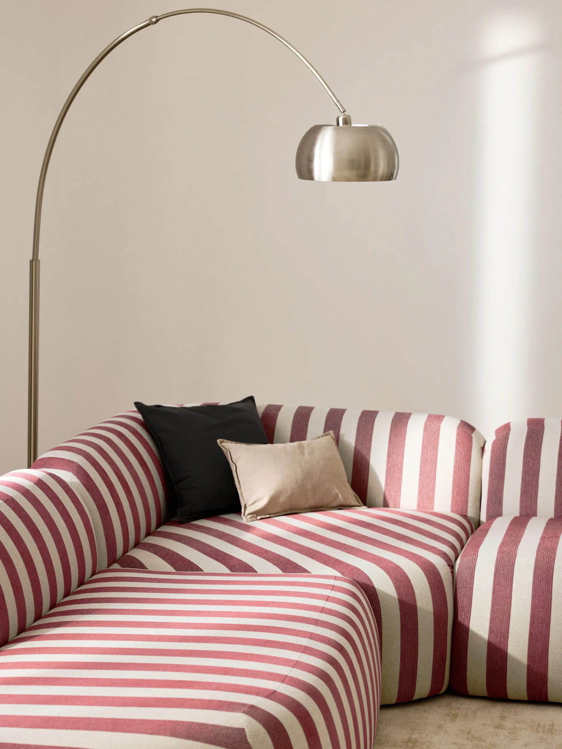 Divano angolare componibile XL a righe con chaise longue Wolke