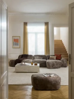 Divano angolare componibile 4 posti in teddy bouclé con chaise longue Wolke