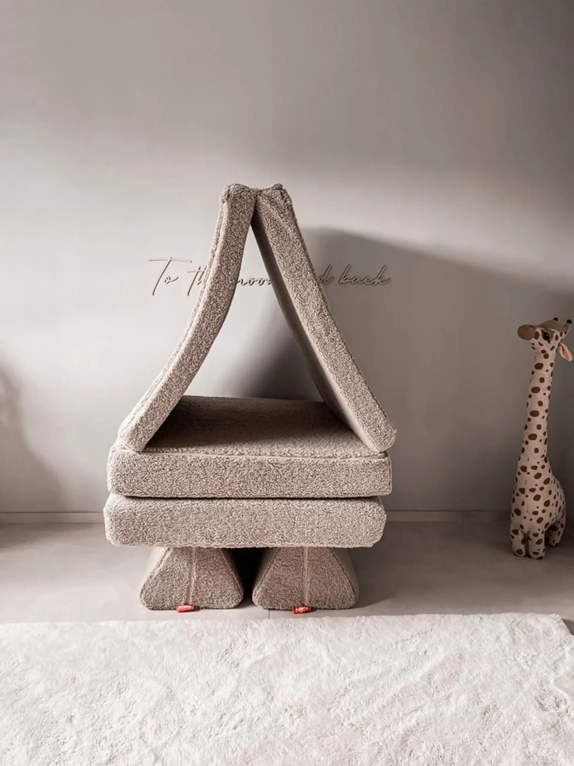 Divano da gioco componibile fatto a mano per bambini in teddy Mila
