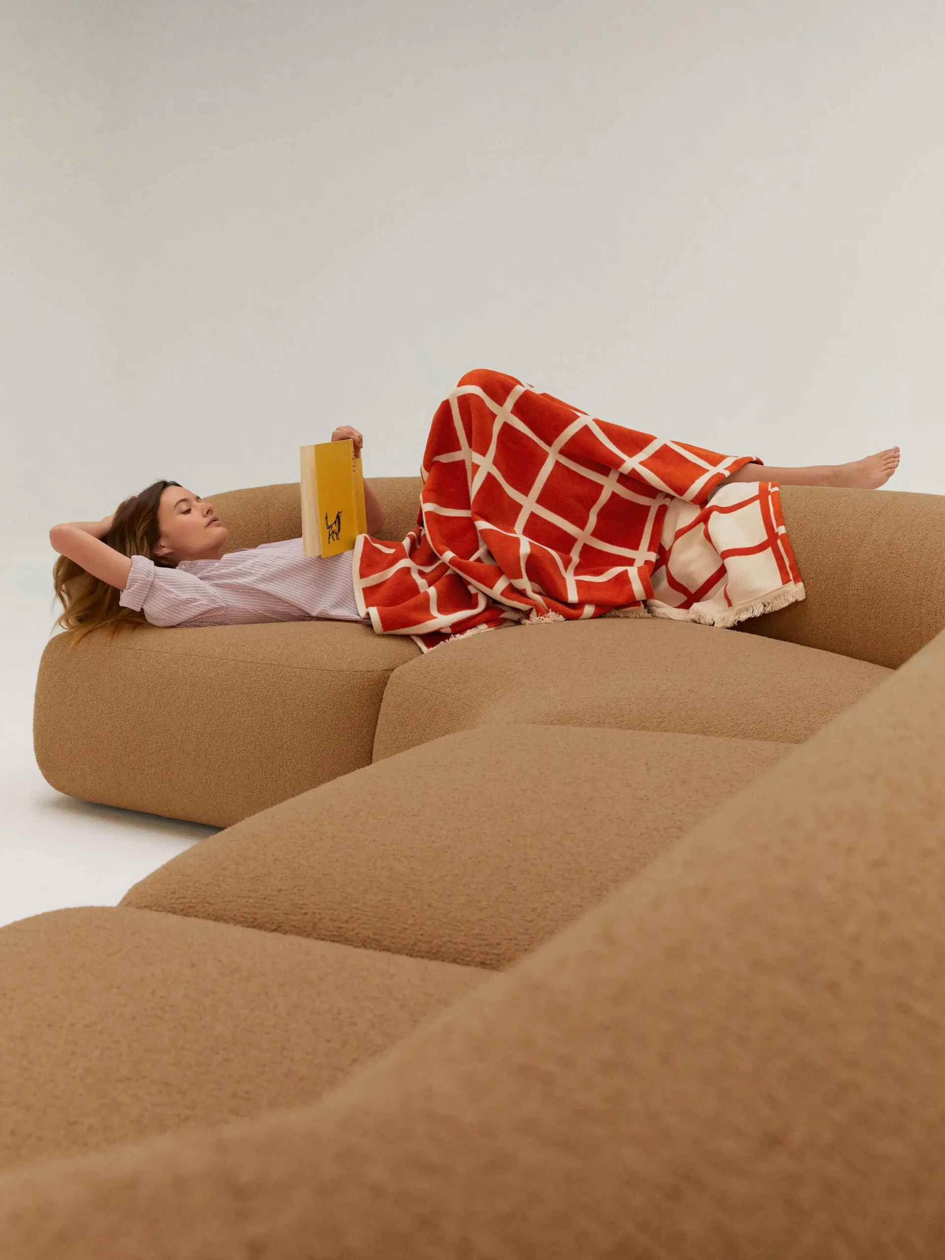 Divano XL componibile in bouclé Sofia
