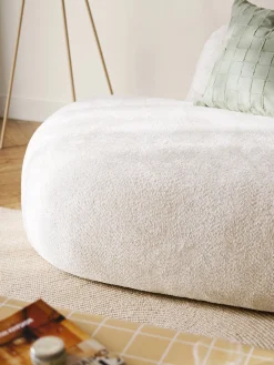 Divano 2 posti con chaise longue in teddy bouclé Wolke