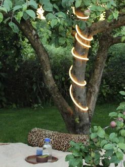 Ghirlanda a LED Flex Tube, lung. 900 cm