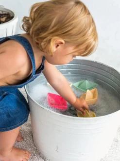 Giocattolo da bagno fatto a mano Origami Boat